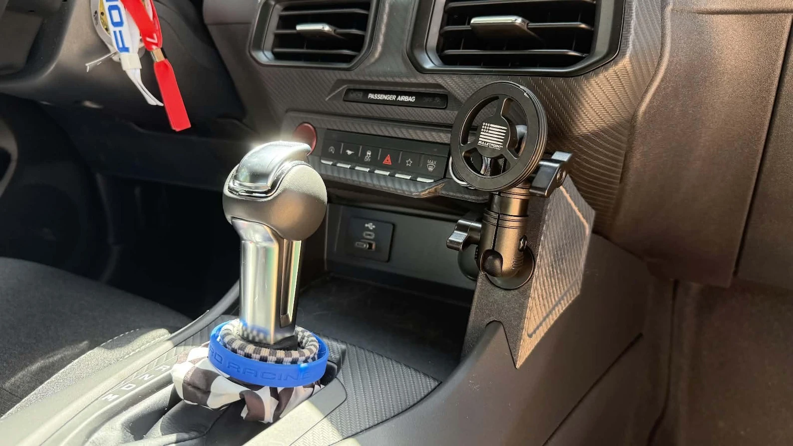 GSP A place for your phone — Mustang